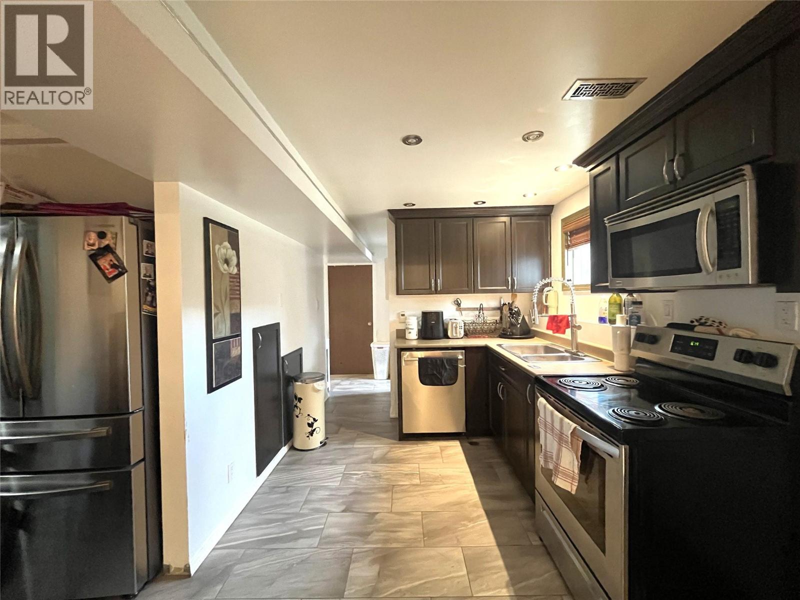 670 PATRICIA Avenue - 14