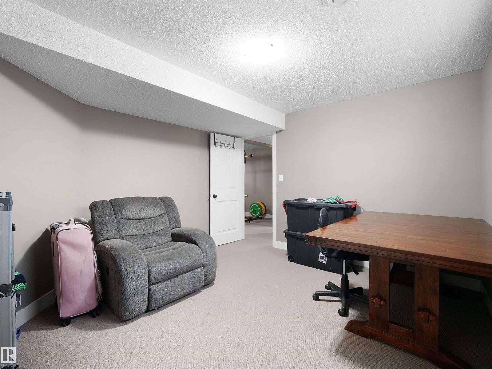 4021 158 AV NW NW - 30