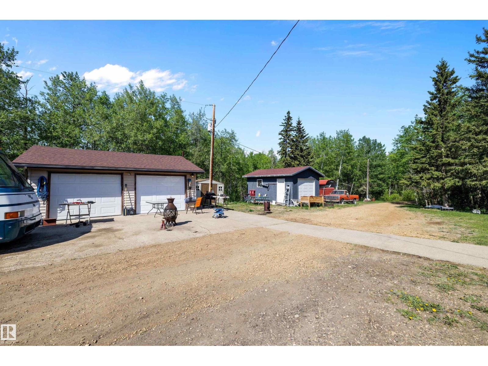 53257 RGE ROAD 211 - 42