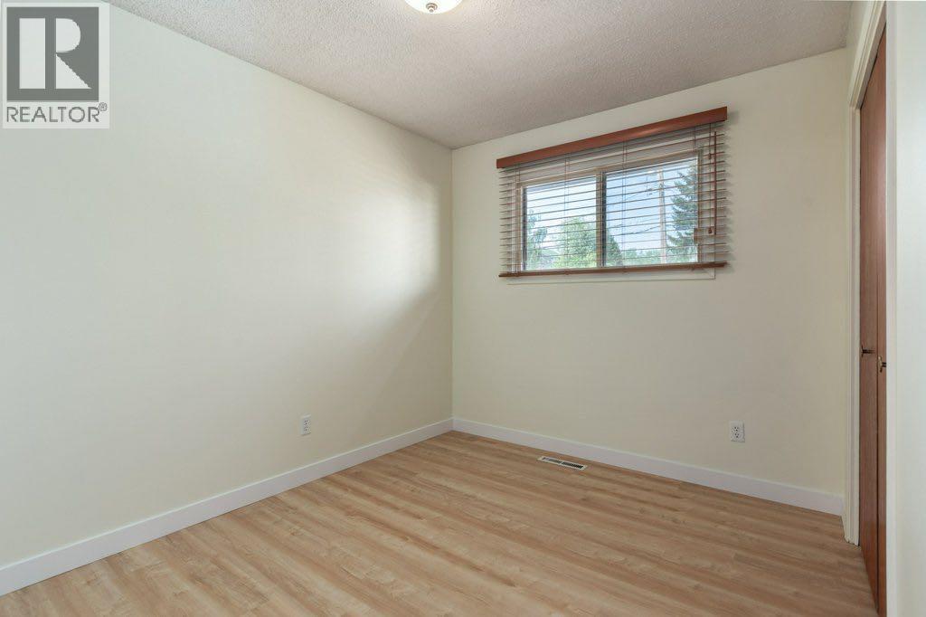 3447 Bonita Crescent NW - 11