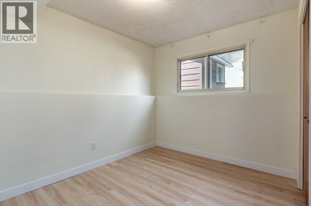 3447 Bonita Crescent NW - 20