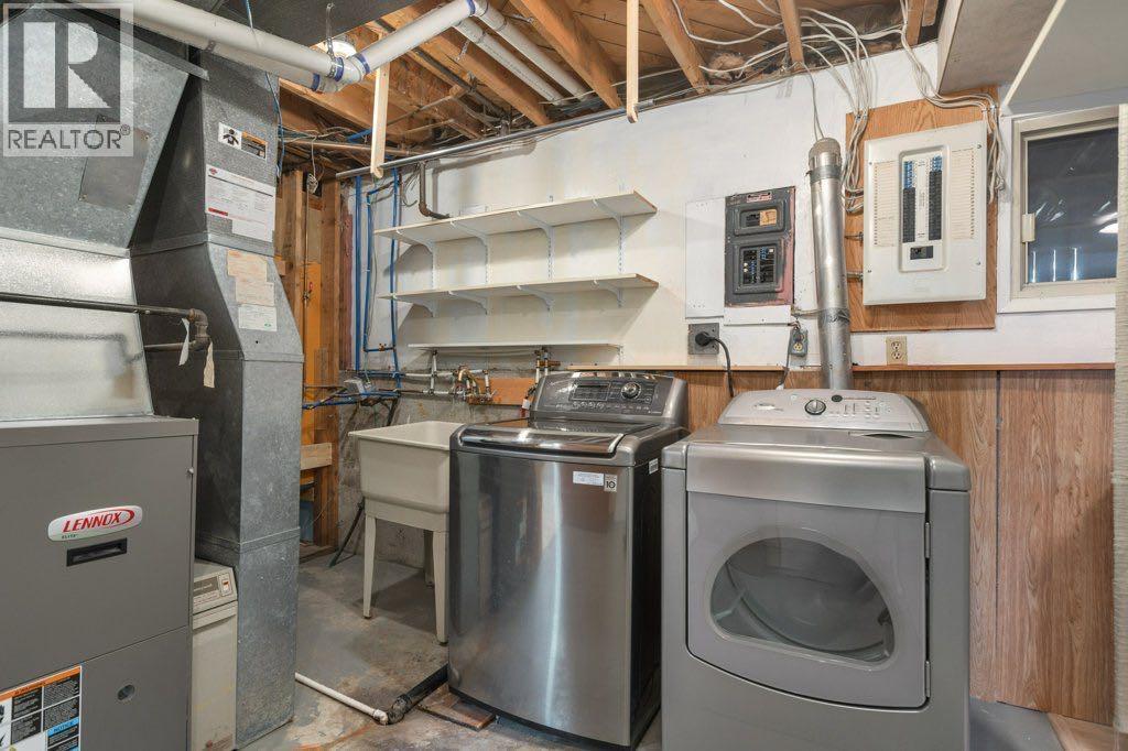 3447 Bonita Crescent NW - 21