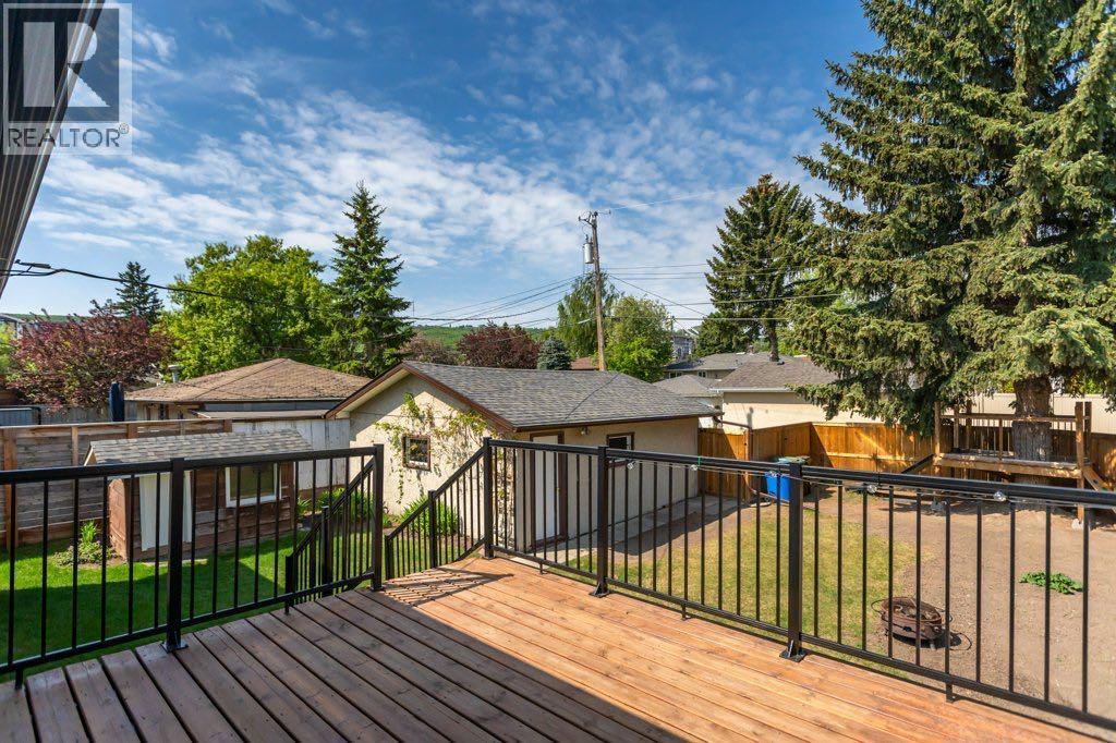 3447 Bonita Crescent NW - 27