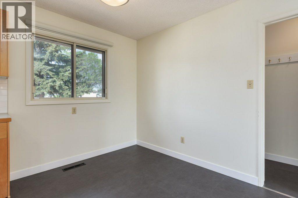 3447 Bonita Crescent NW - 7