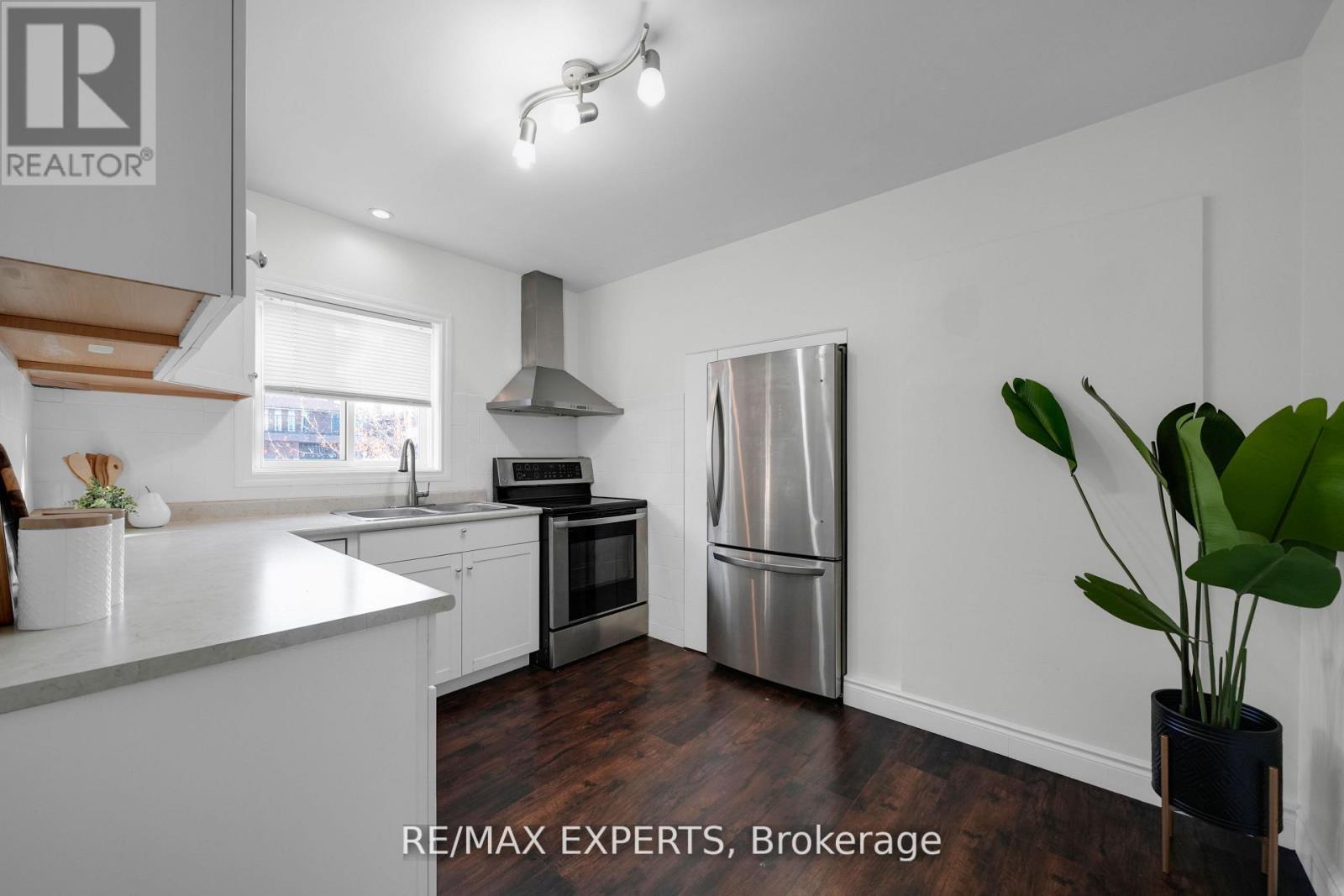 4 LARCHMERE AVENUE - 18