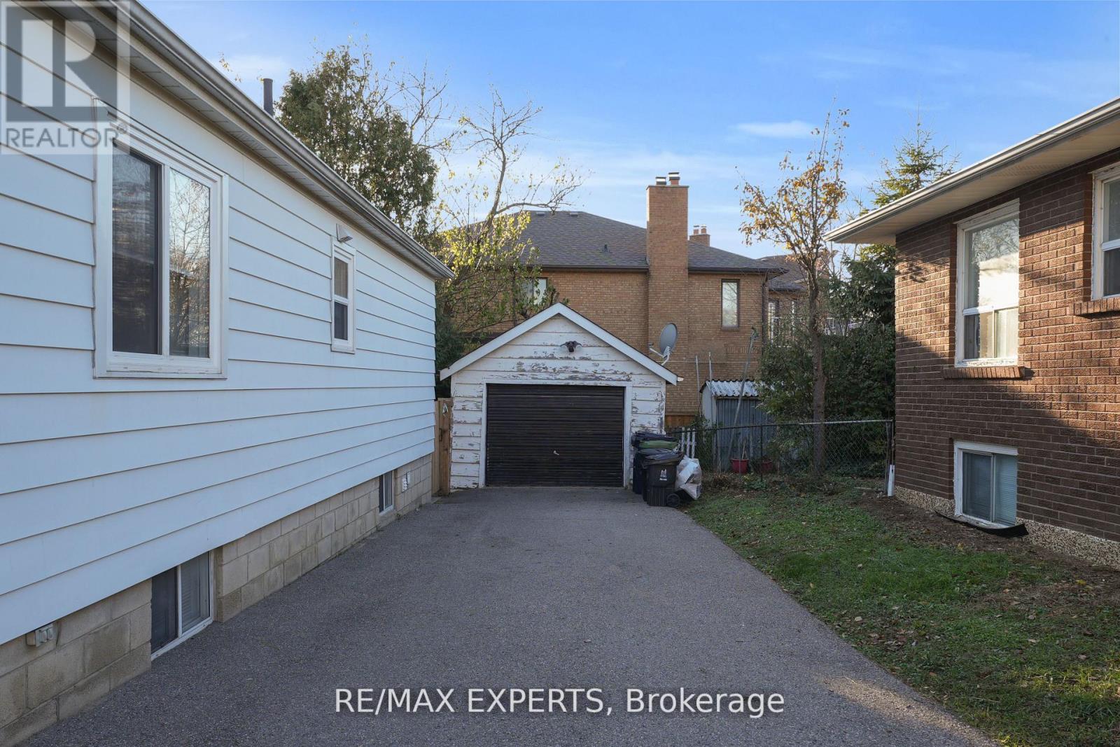 4 LARCHMERE AVENUE - 9