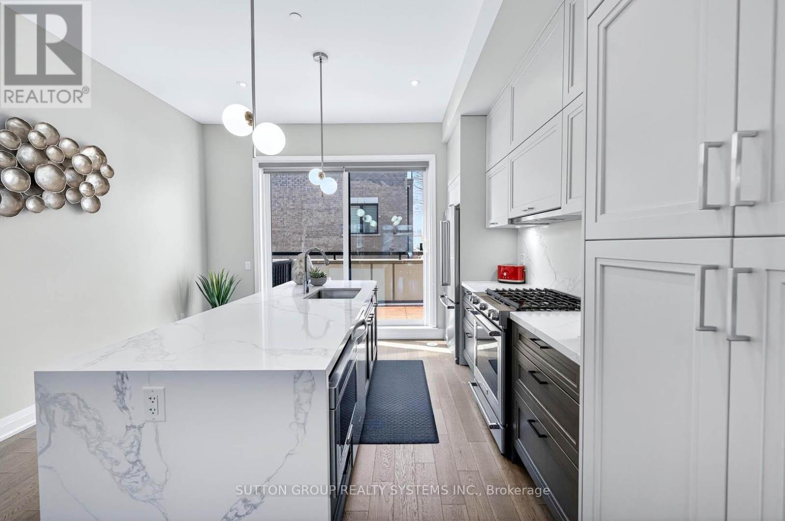 1126A ISLINGTON AVENUE - 17