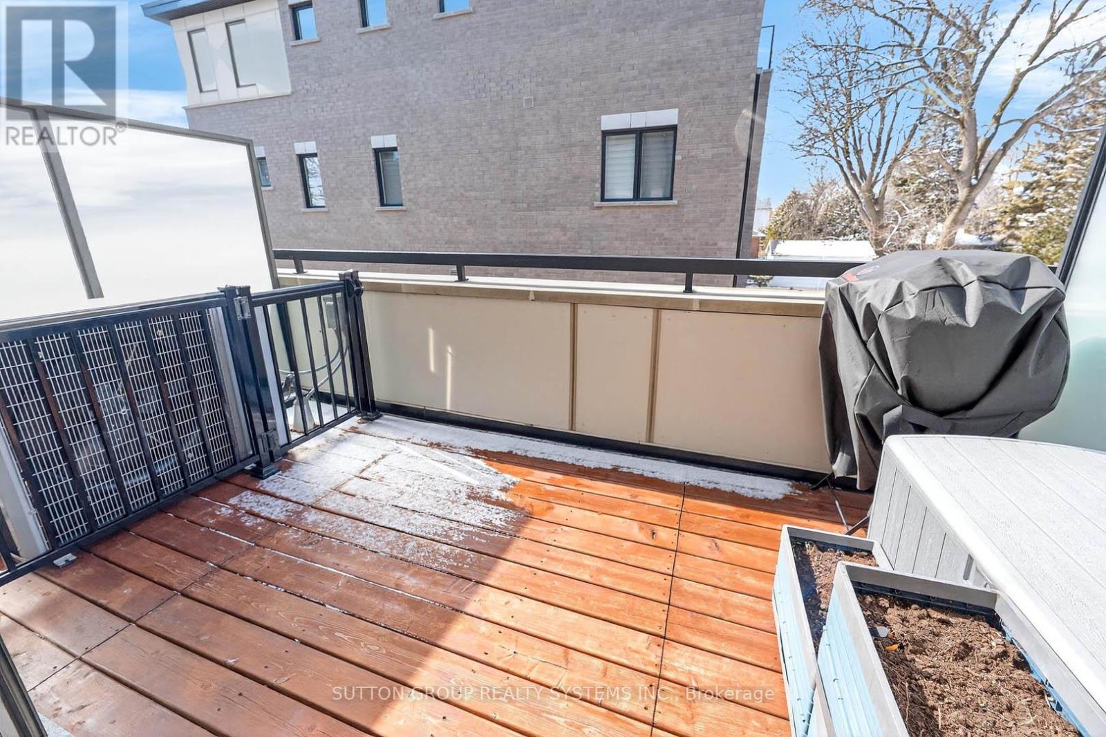 1126A ISLINGTON AVENUE - 23
