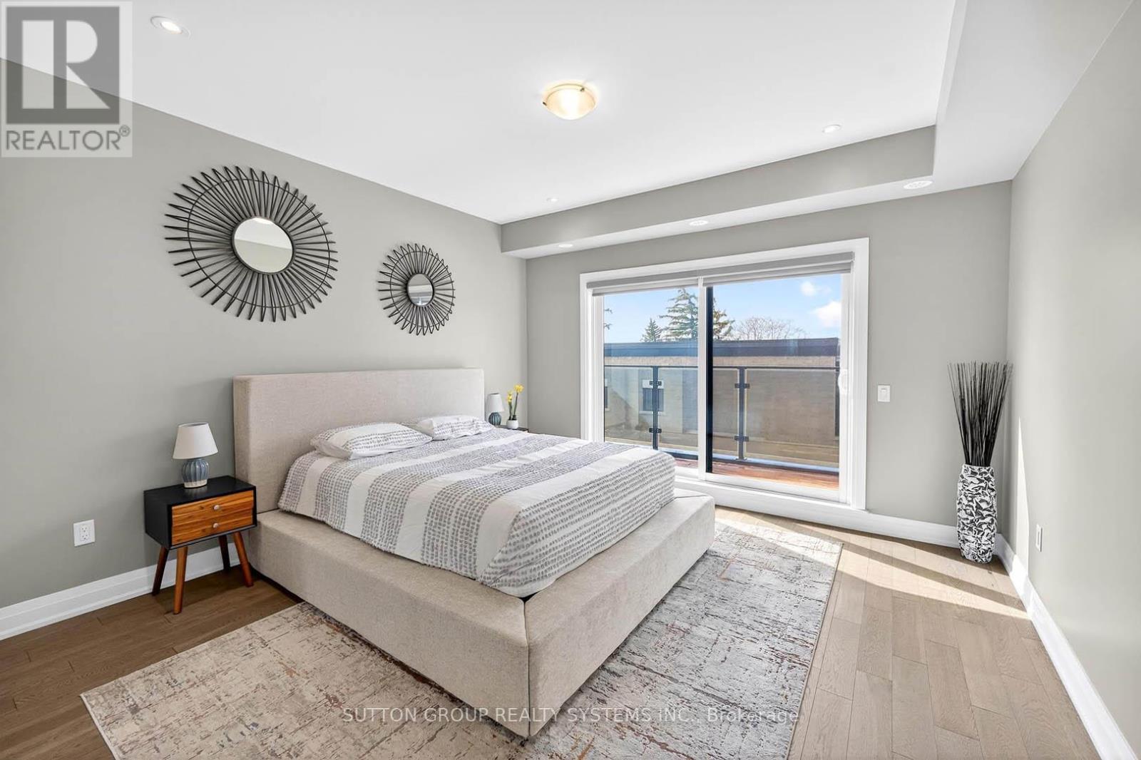1126A ISLINGTON AVENUE - 36