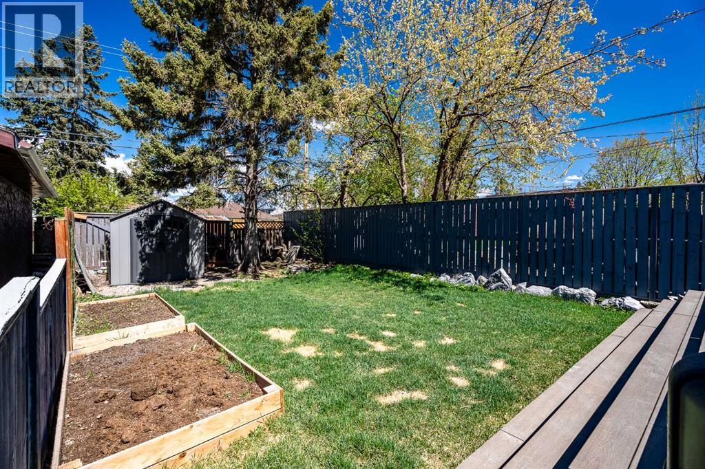 224 30 Avenue NE - 34