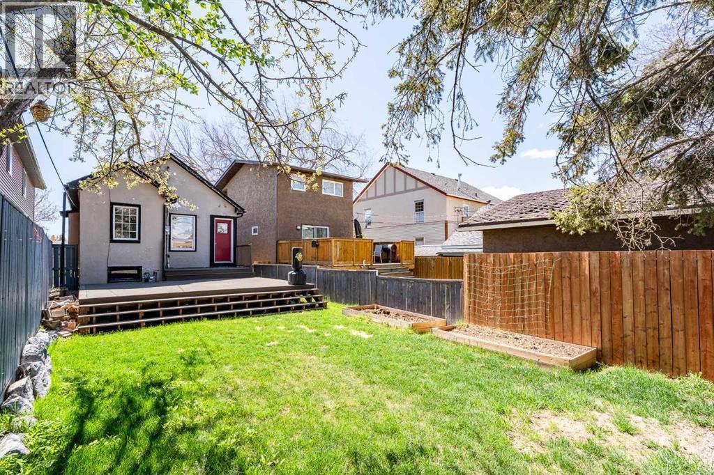 224 30 Avenue NE - 33