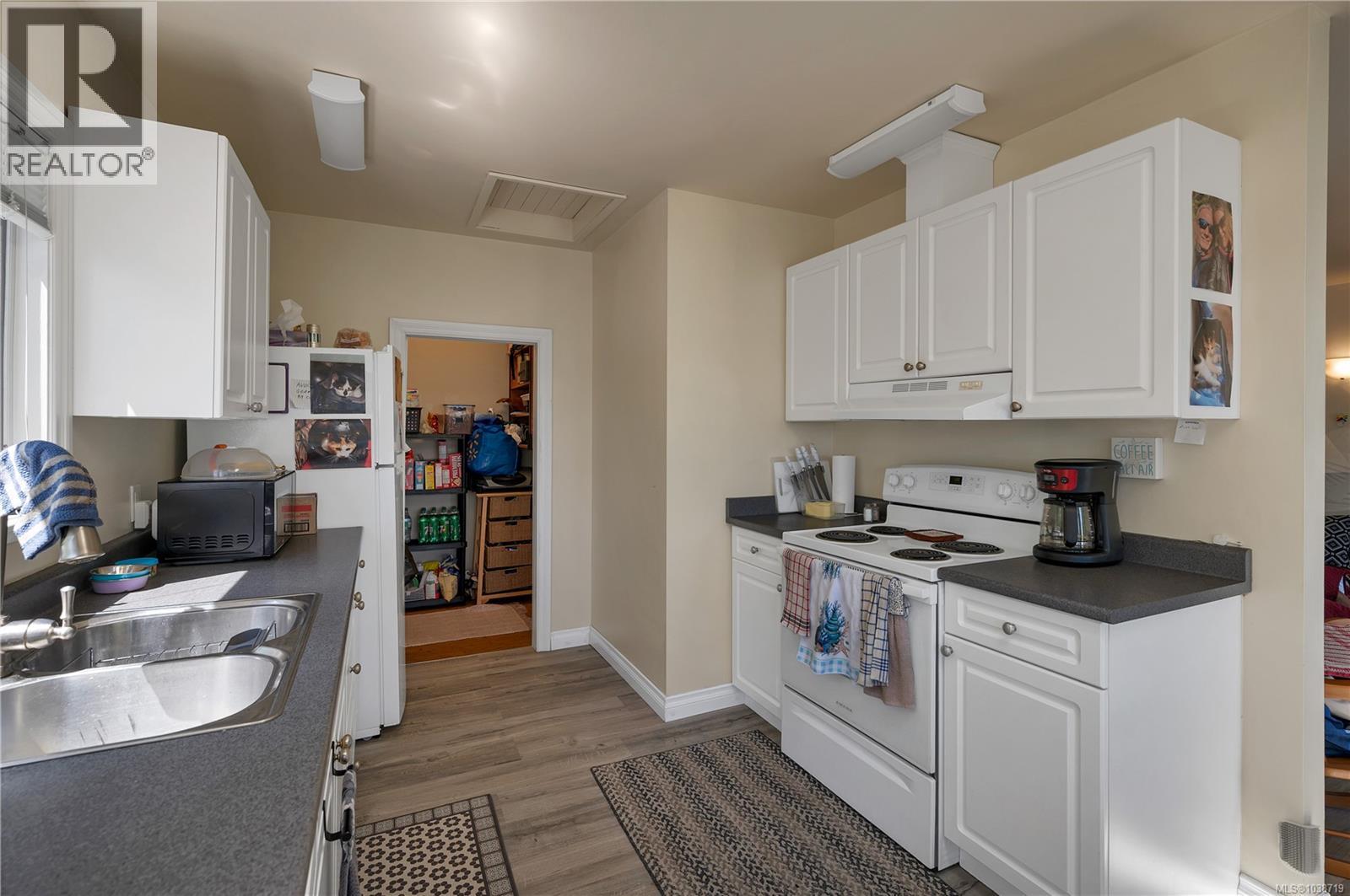 775 Endersby Rd - 41