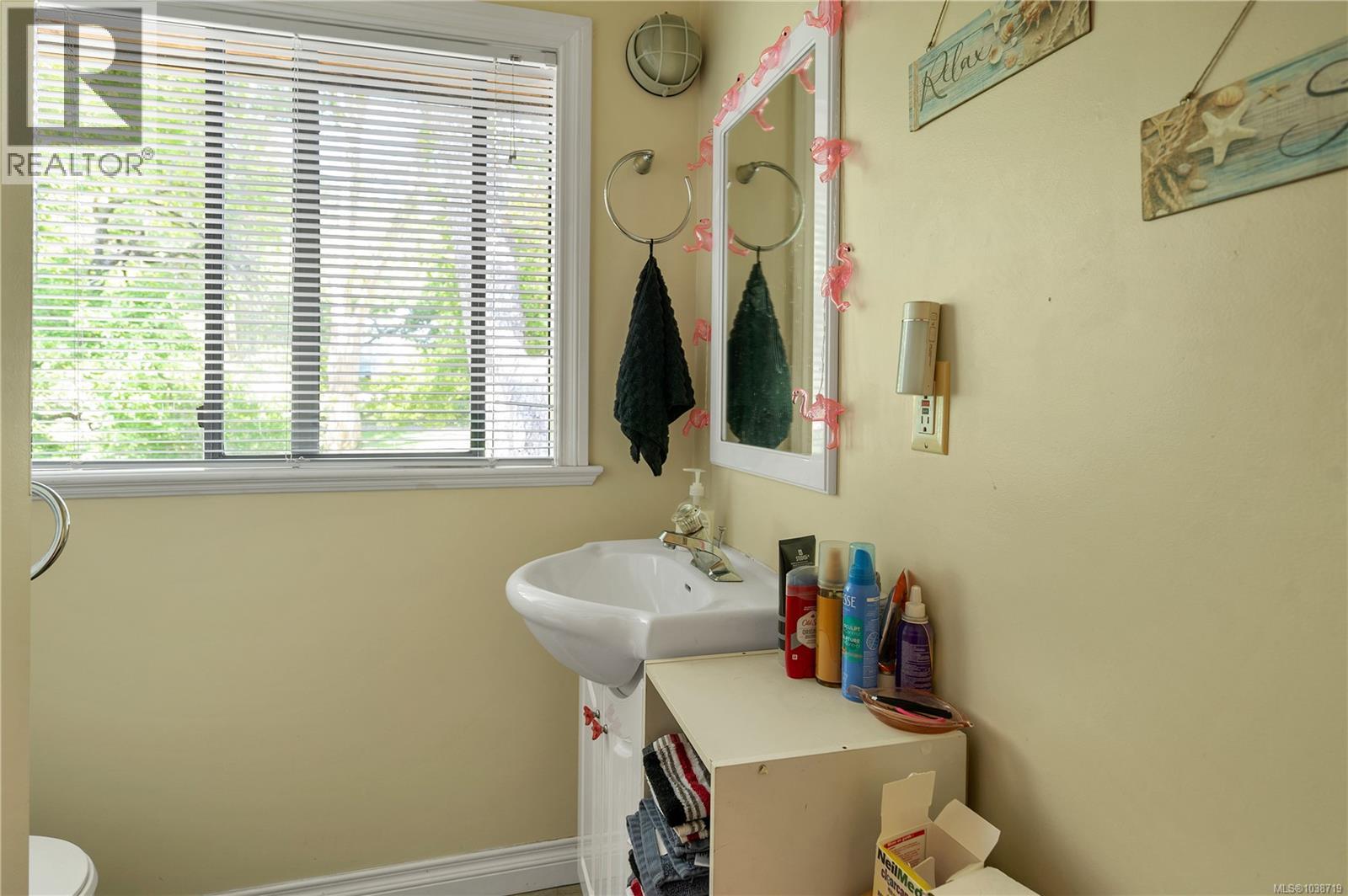 775 Endersby Rd - 44