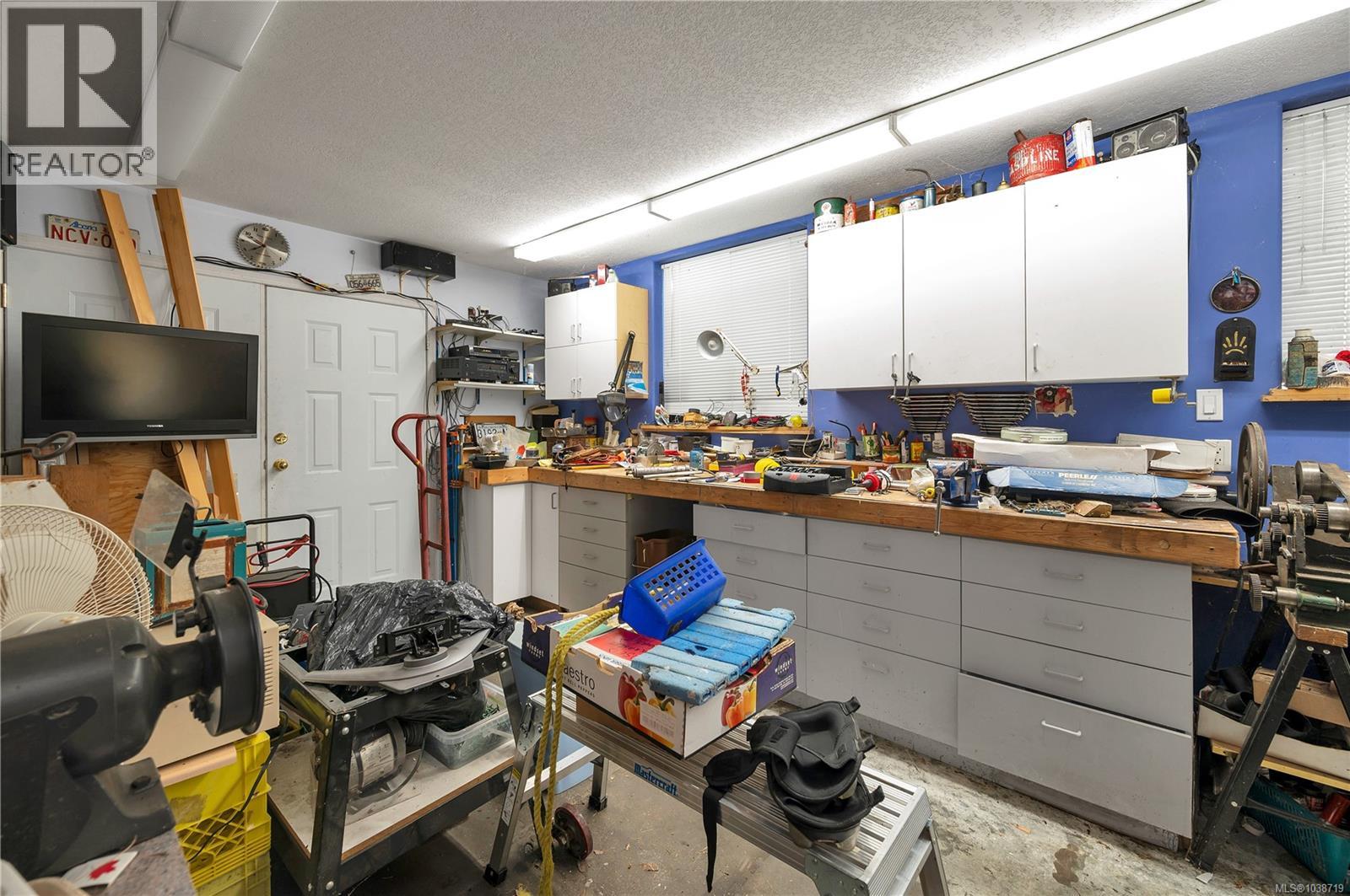 775 Endersby Rd - 53