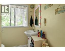 775 Endersby Rd, Quadra Island, BC V0P1H0 Photo 45