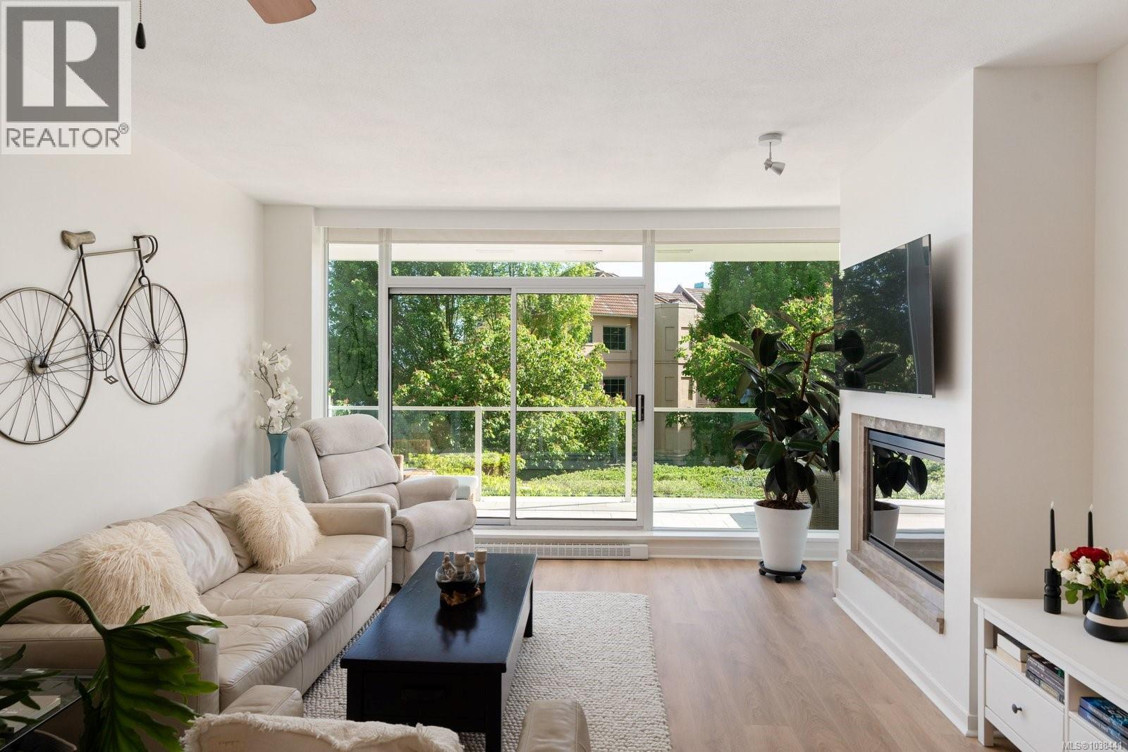 #109 68 Songhees Rd - 6