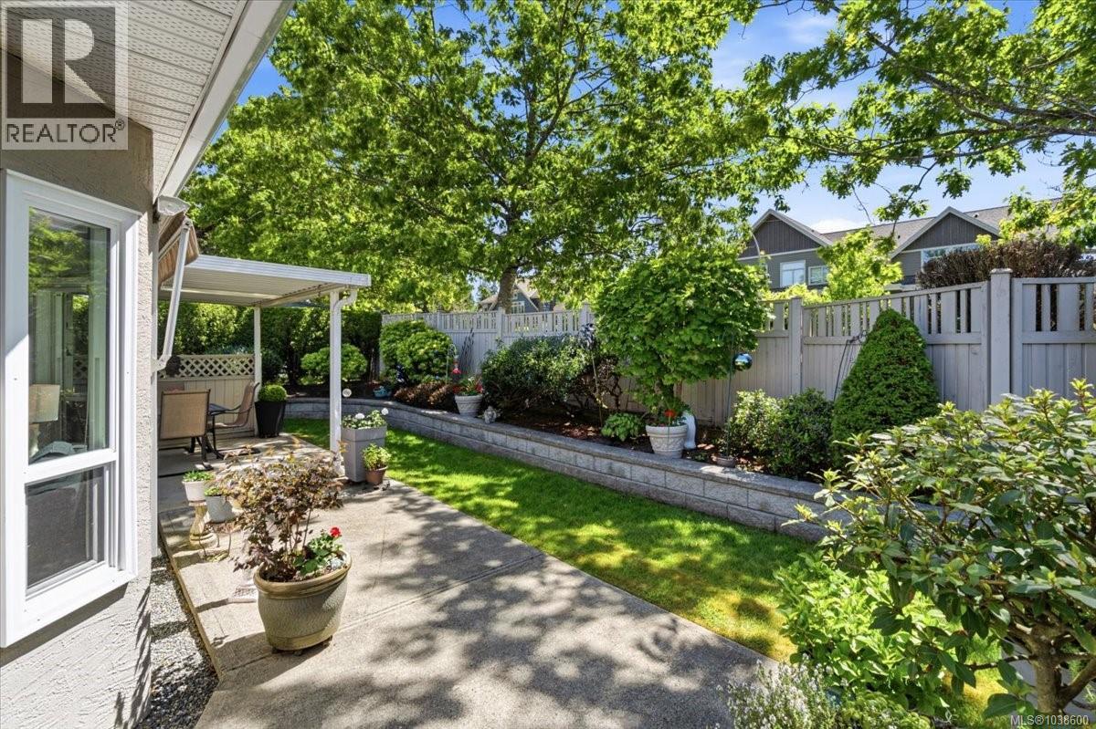 5857 Primrose Dr - 27