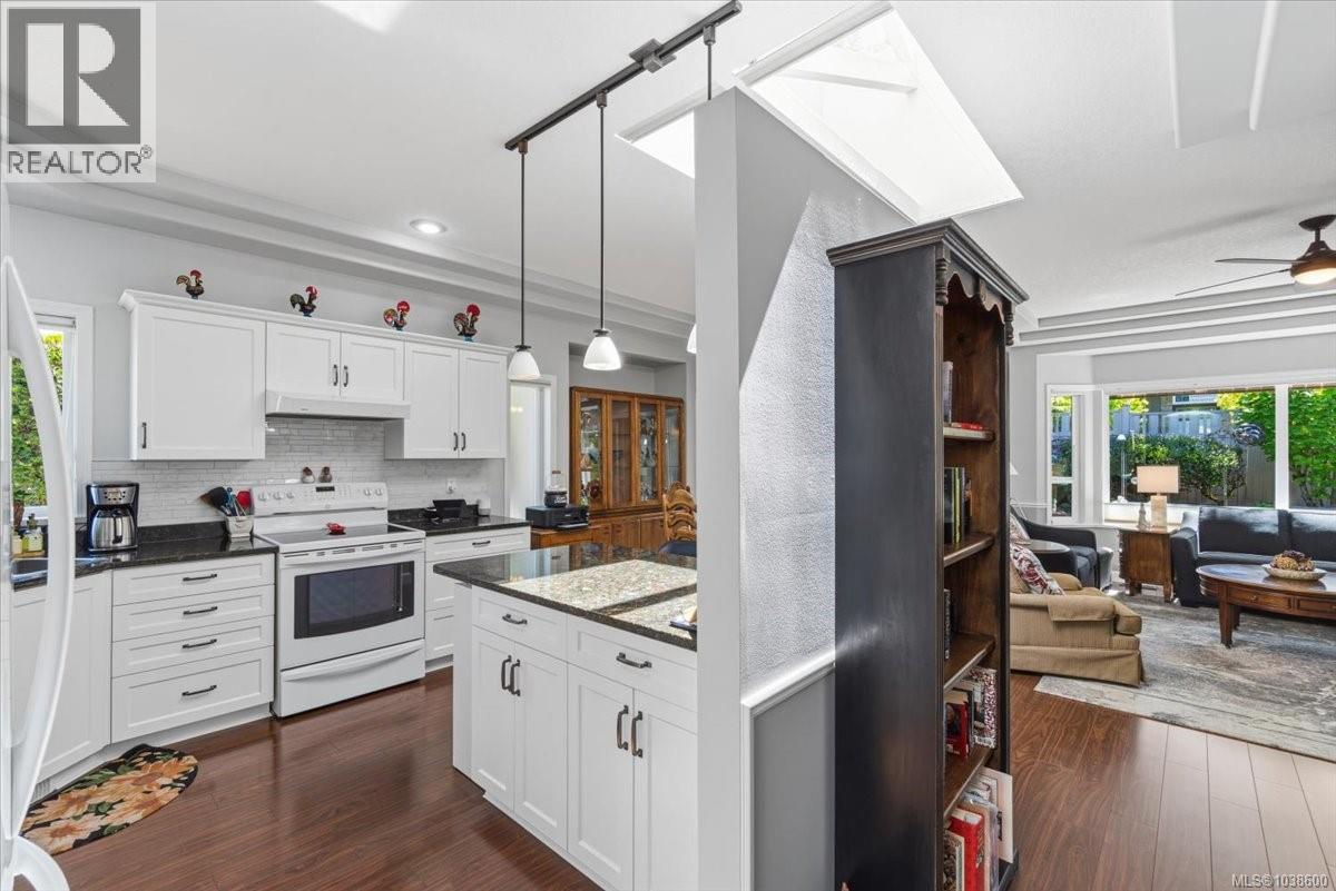 5857 Primrose Dr - 5