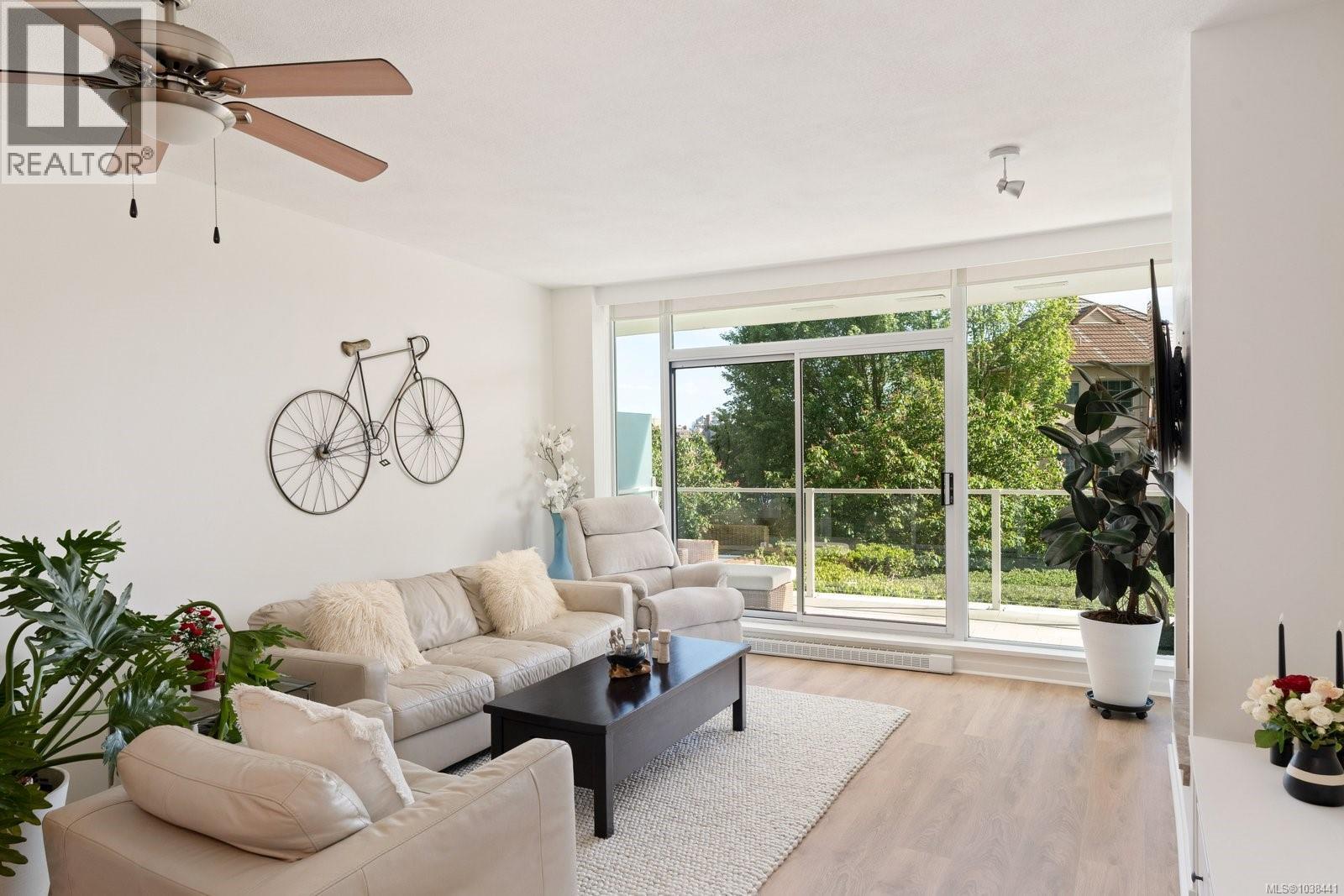 #109 68 Songhees Rd - 5