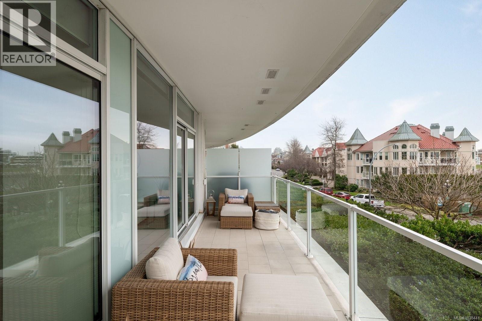 #109 68 Songhees Rd - 8