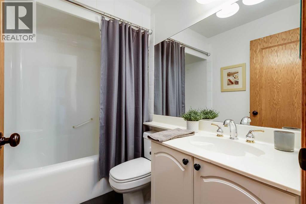 8 Mt Cascade Close SE - 19