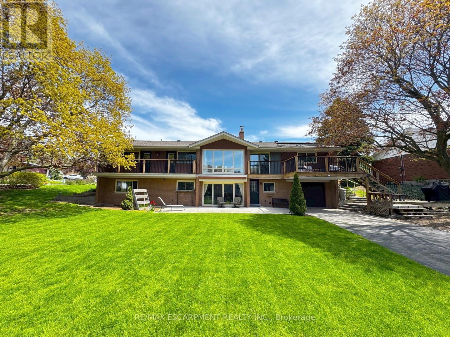81 THOMSON DRIVE - 45