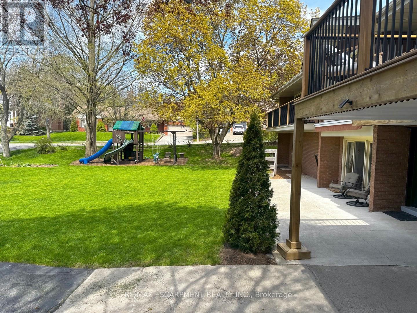 81 THOMSON DRIVE - 49