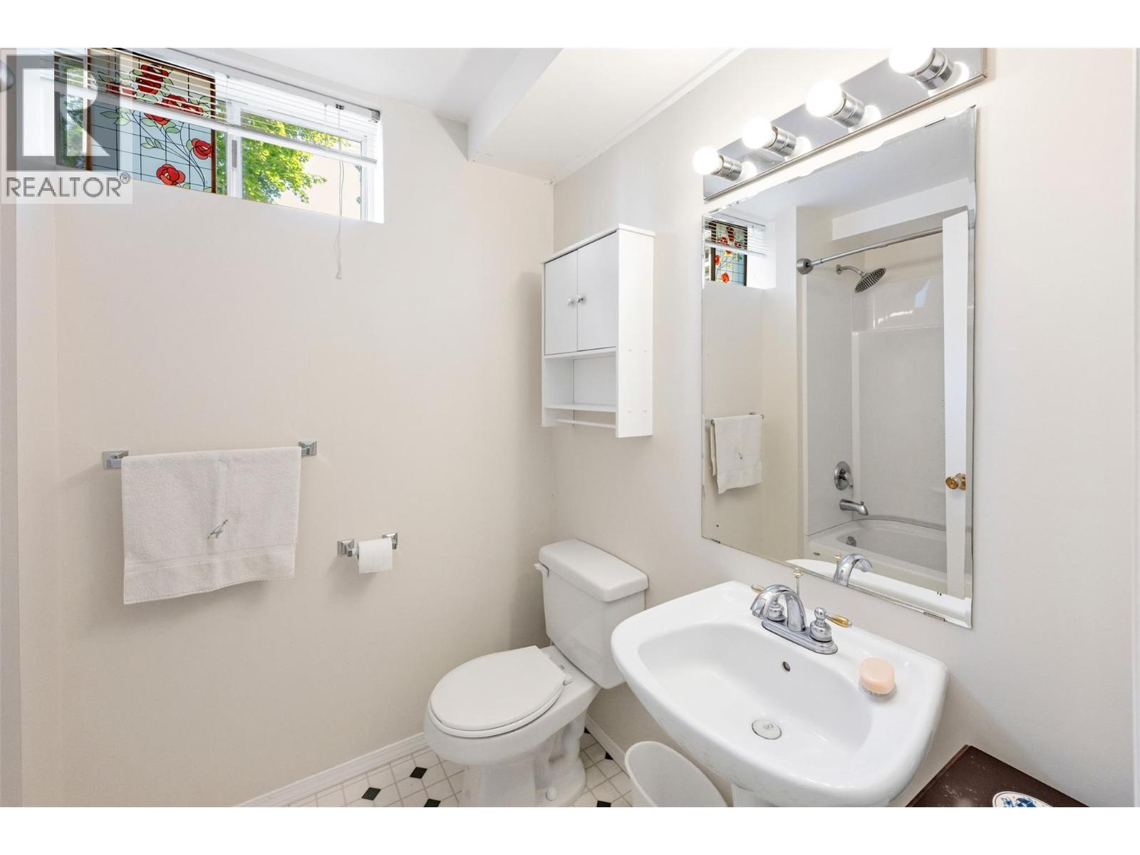 148 Woodlands Place, Penticton