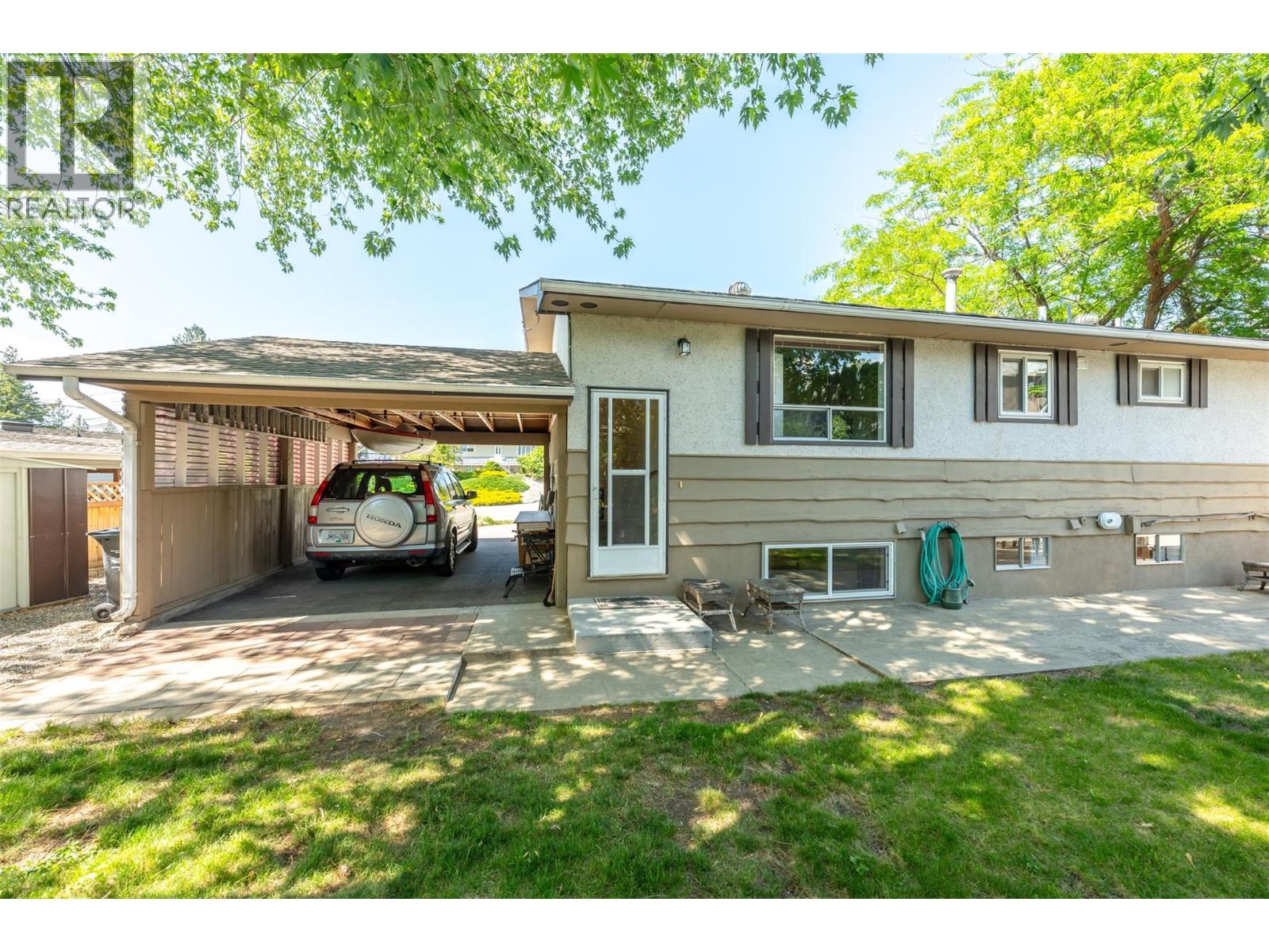 148 Woodlands Place, Penticton
