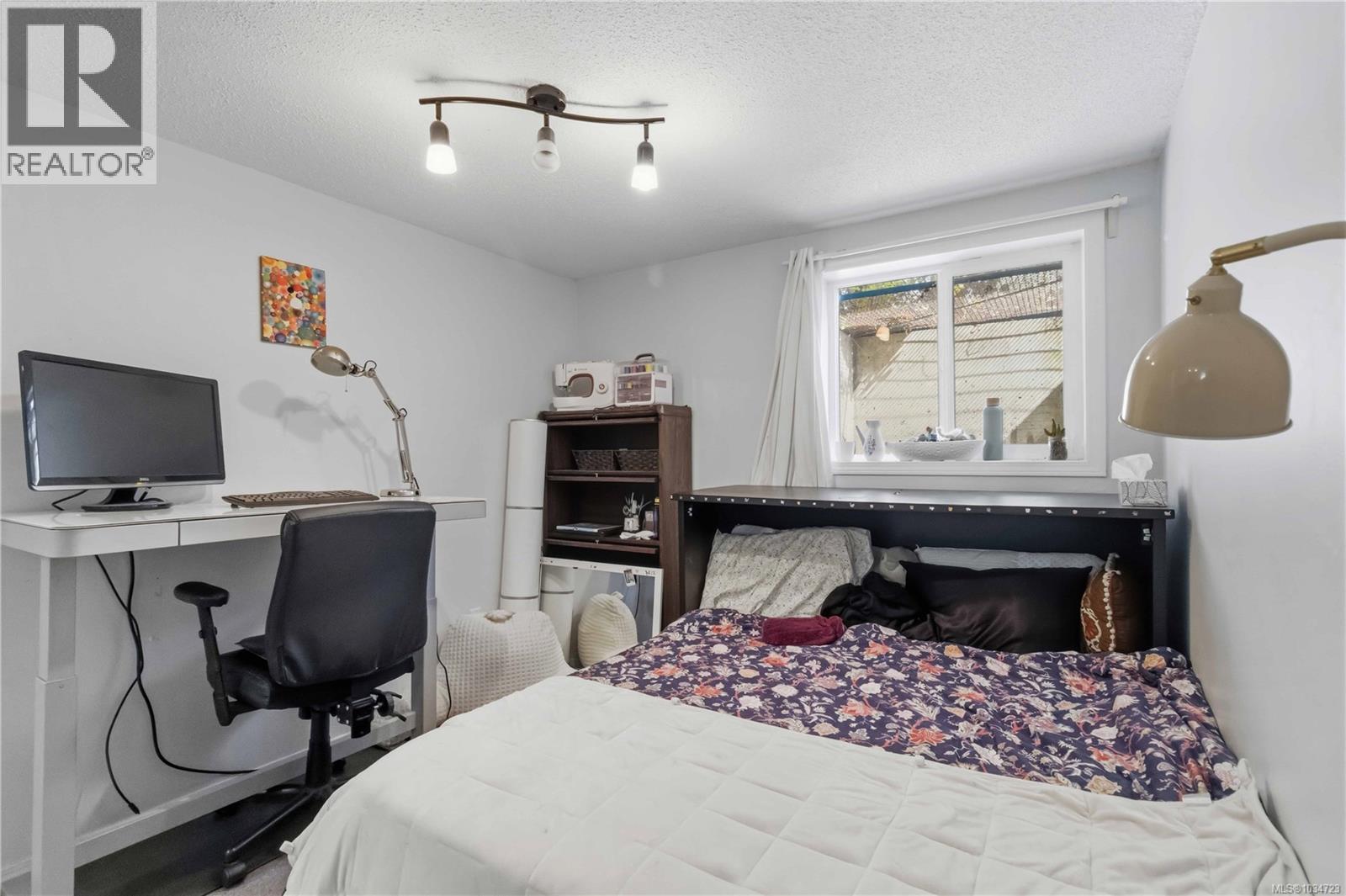 #44 3987 Gordon Head Rd - 24