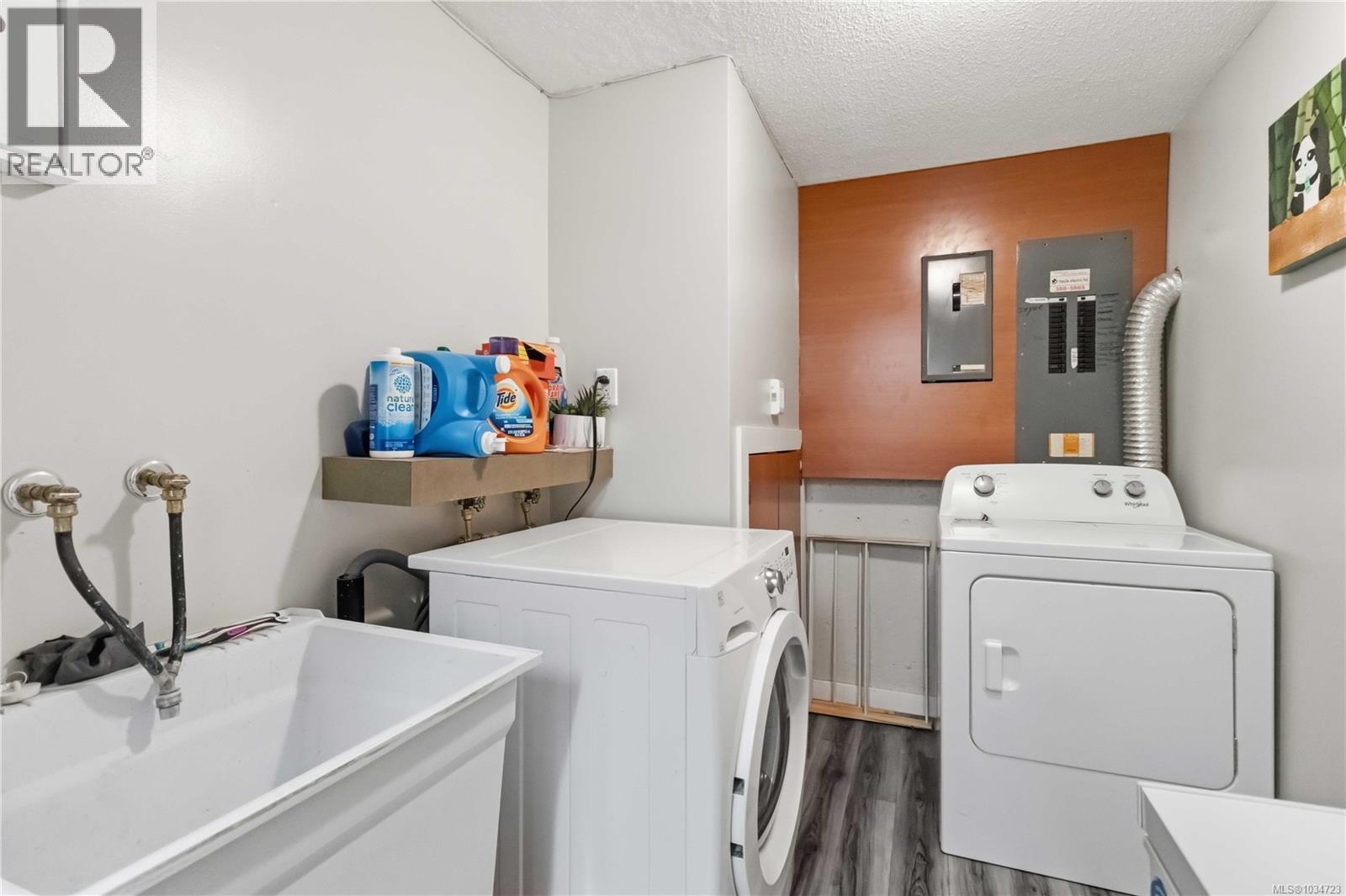 #44 3987 Gordon Head Rd - 27