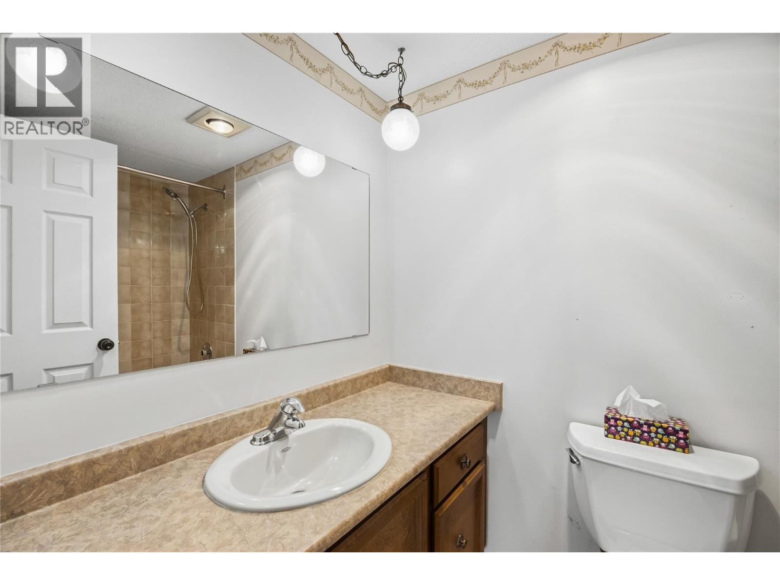 202 740 Winnipeg Street, Penticton
