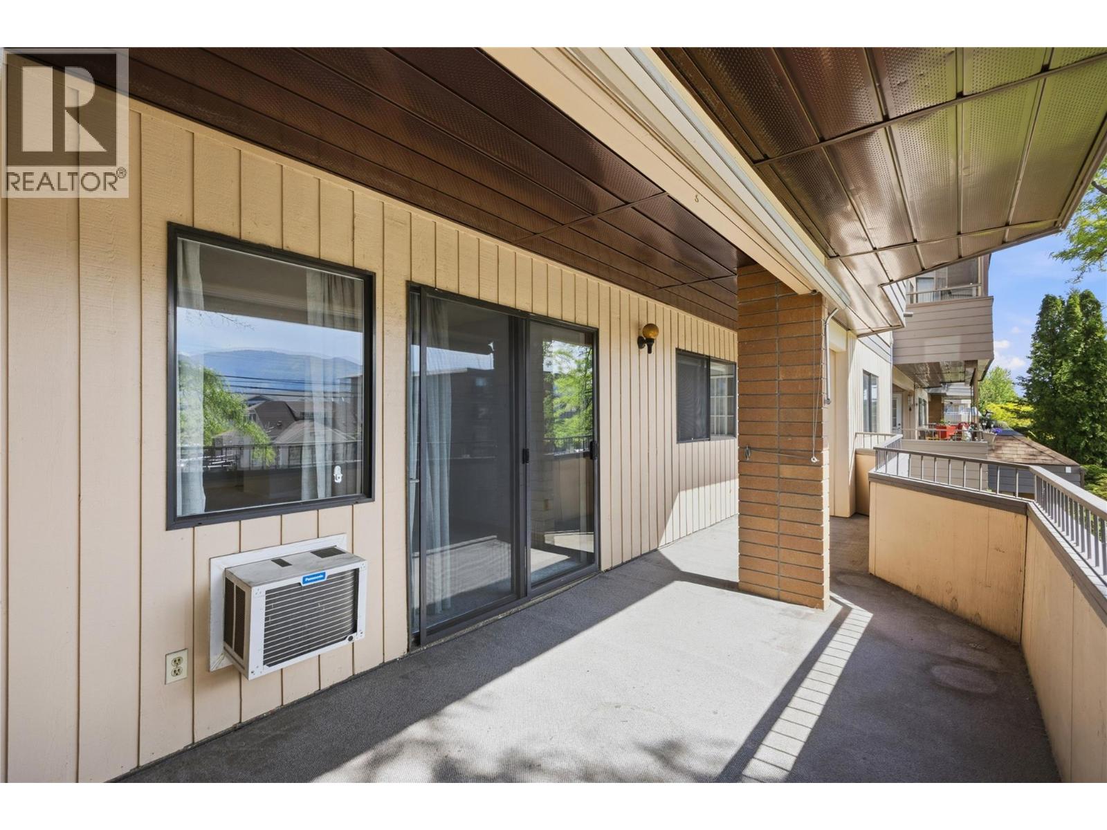 202 740 Winnipeg Street, Penticton