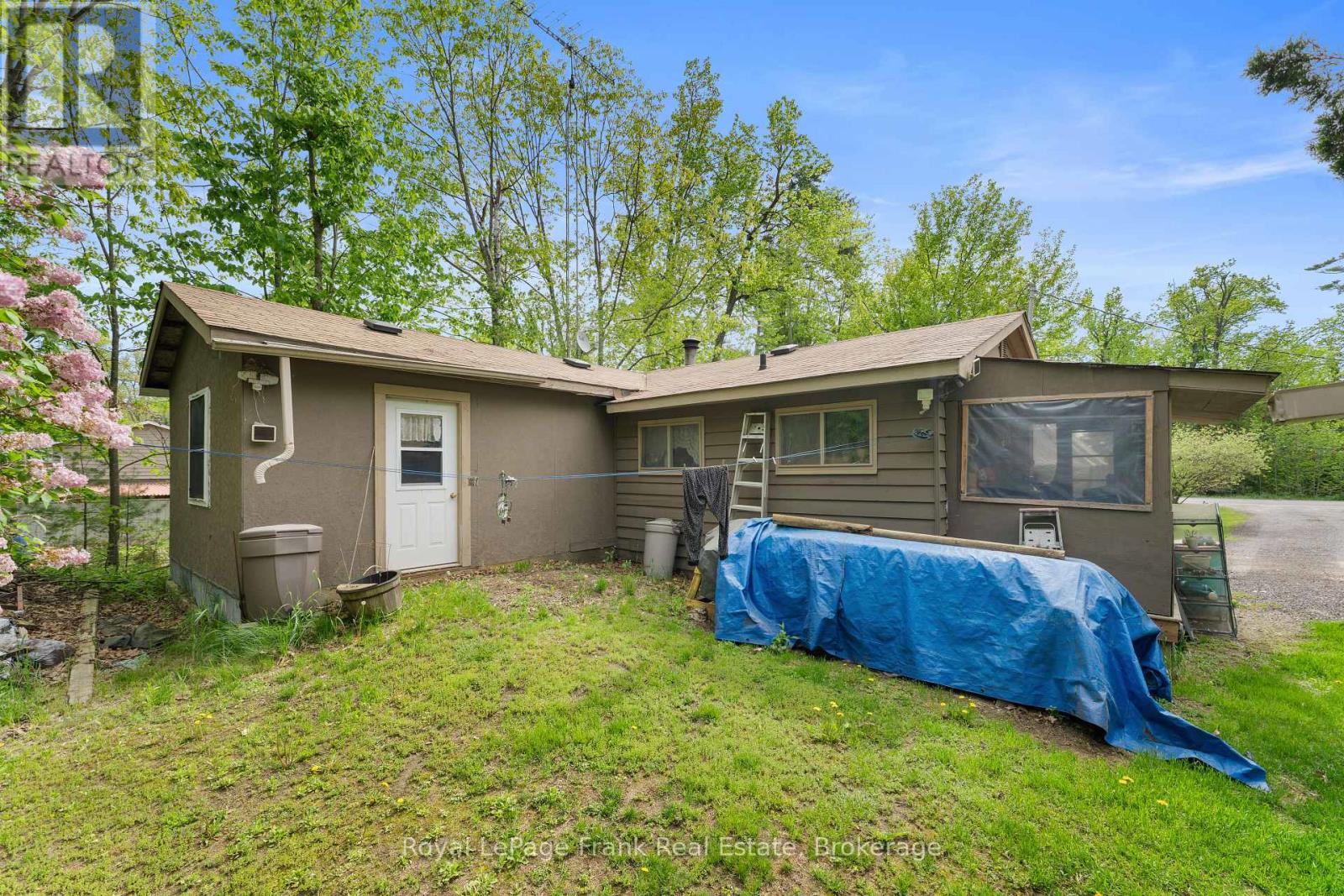 454 KENNEDY DRIVE - 14