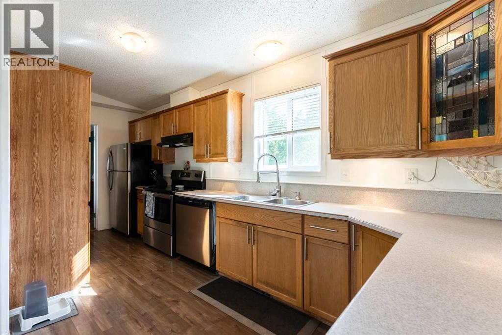 22408 27 Avenue - 6
