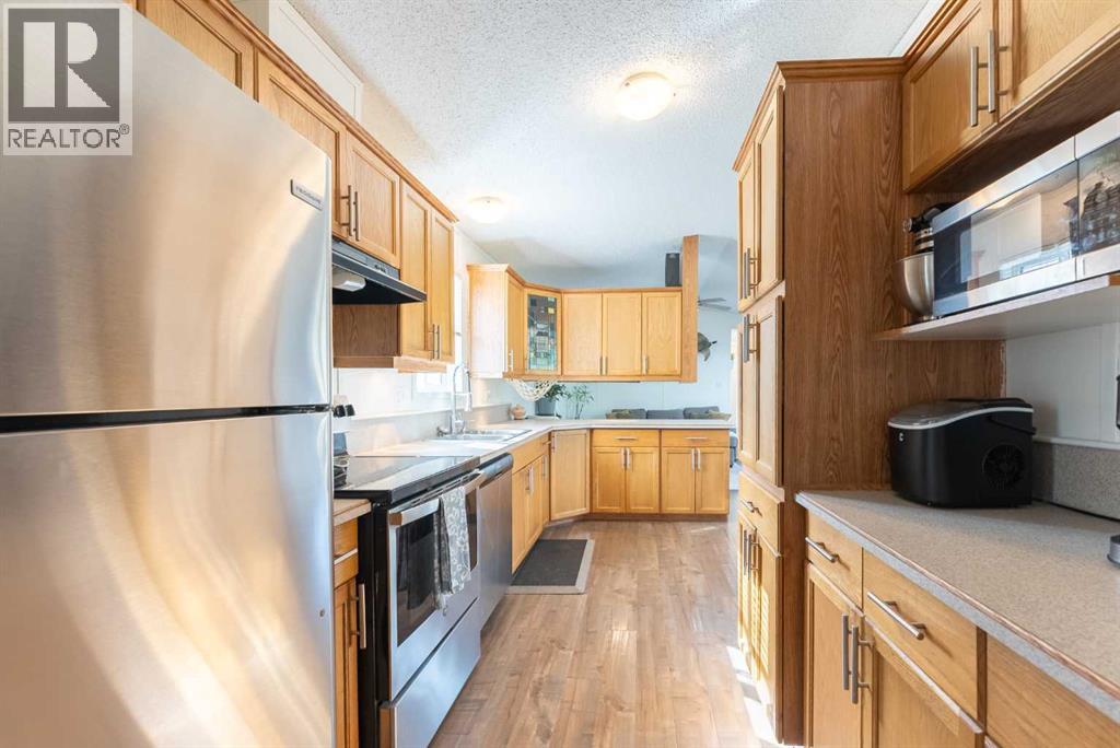 22408 27 Avenue - 8