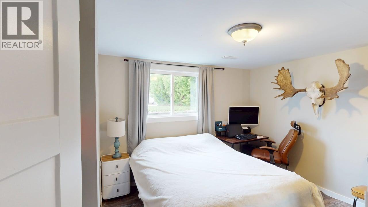 8128 96 AVENUE - 20