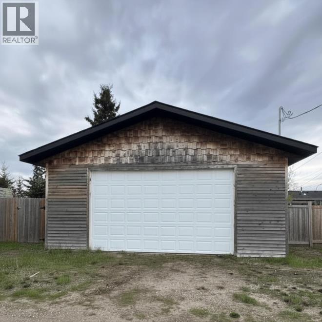 8128 96 AVENUE - Image 2