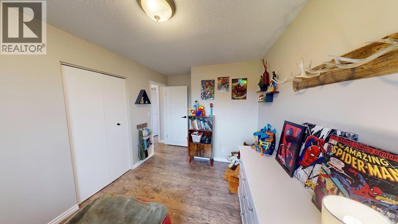8128 96 AVENUE - 19