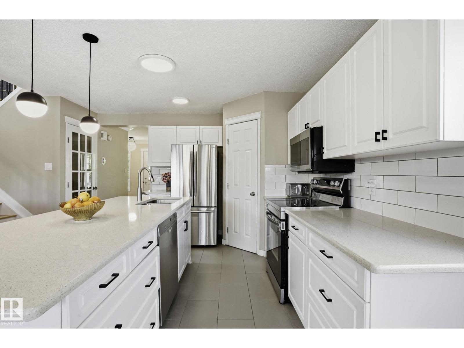 2049 TANNER WD NW NW - 10
