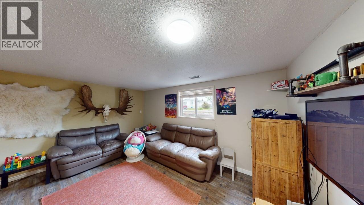 8128 96 AVENUE - 24