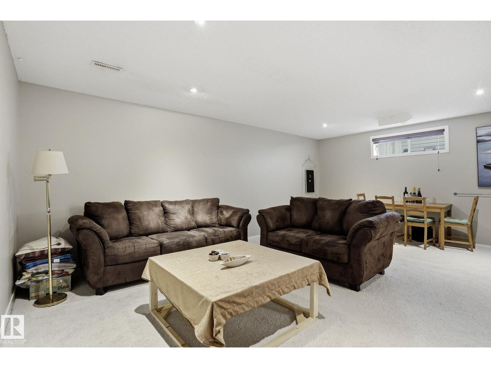 2049 TANNER WD NW NW - 27
