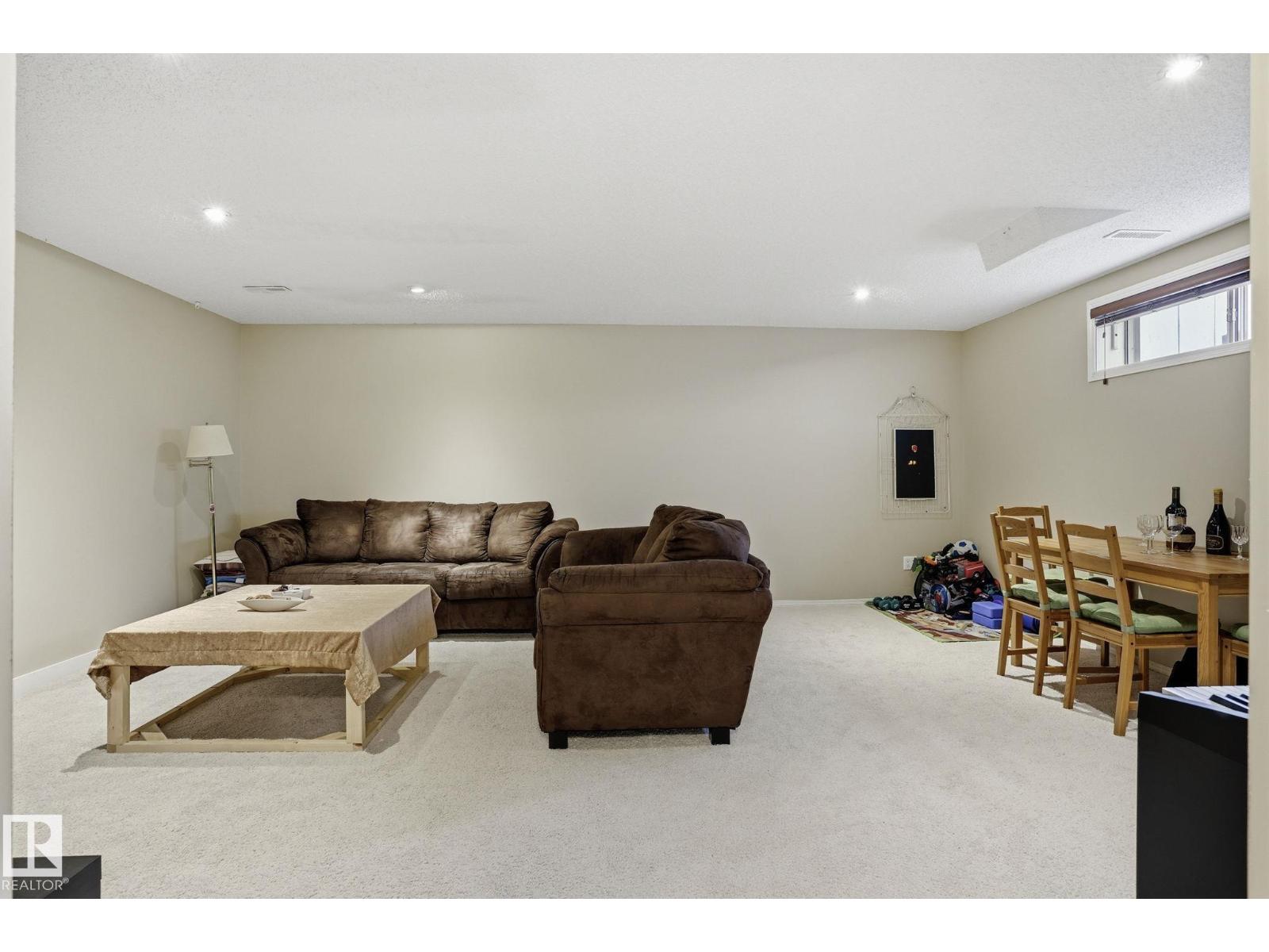 2049 TANNER WD NW NW - 26