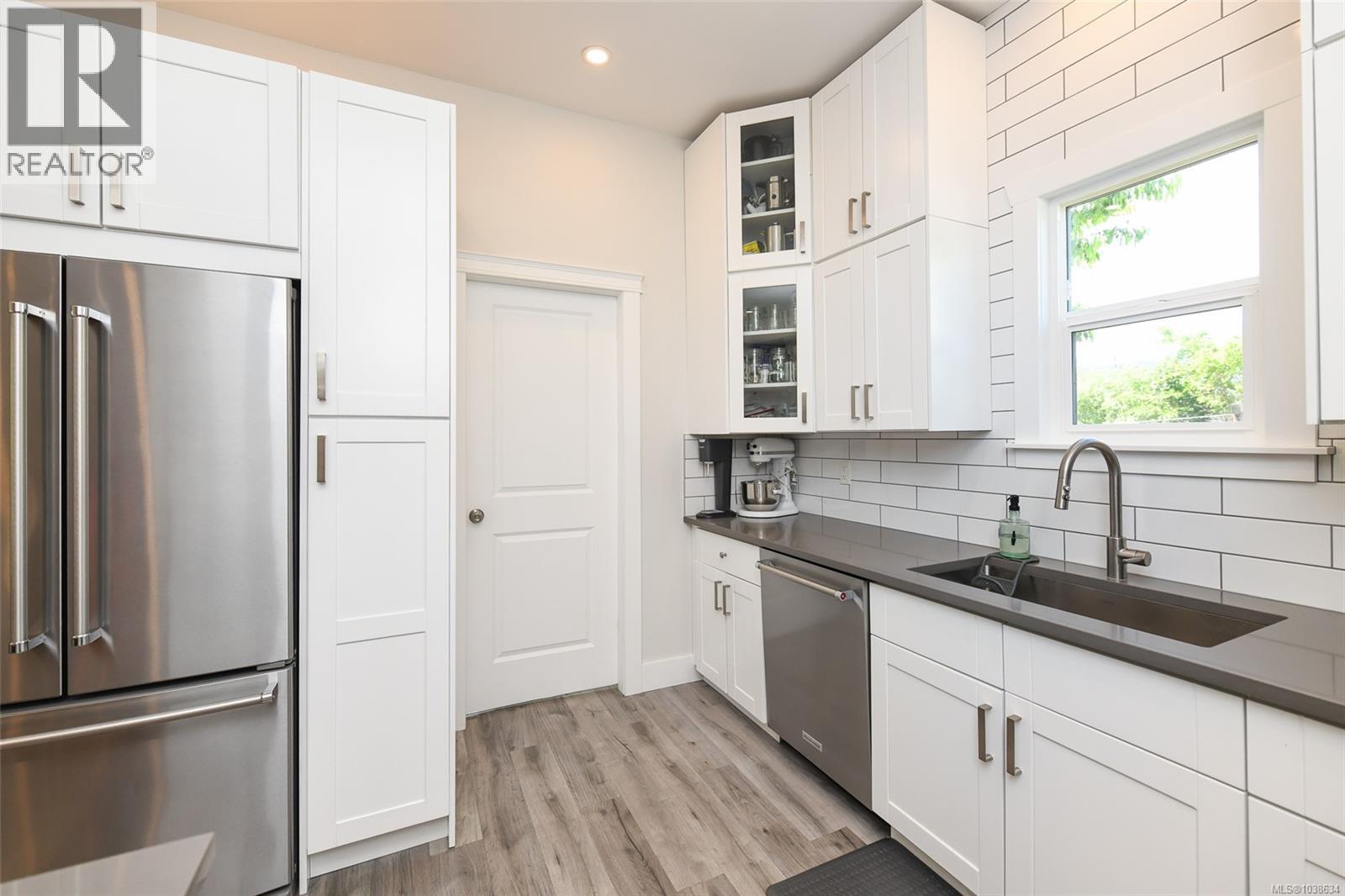 2753 Maryport Ave - 12