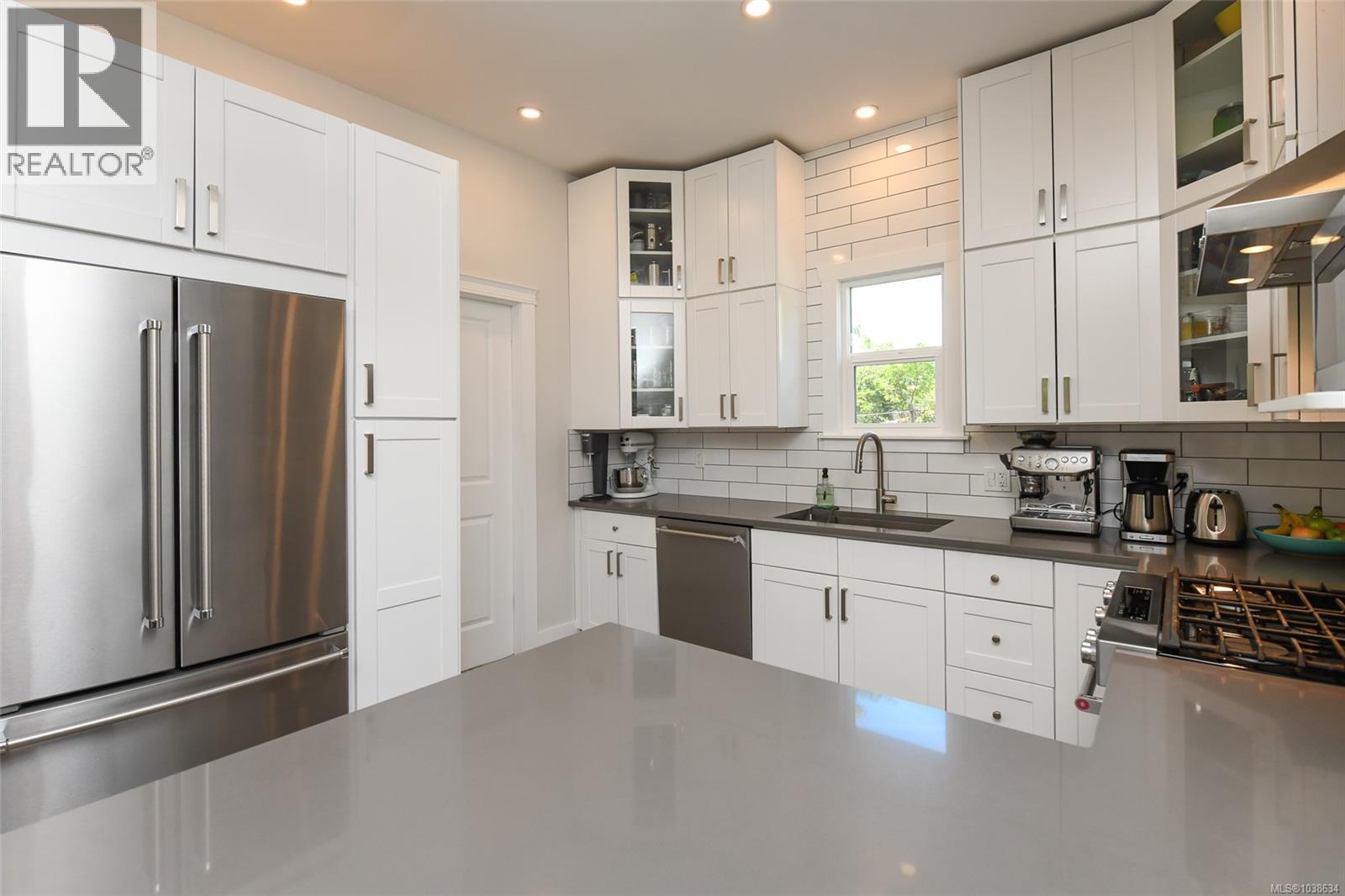 2753 Maryport Ave - 17