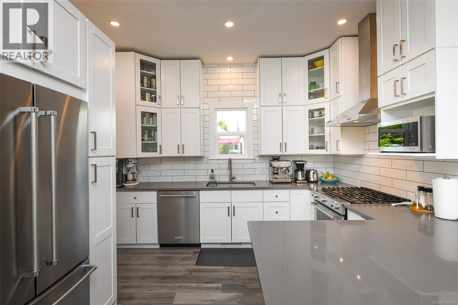 2753 Maryport Ave - 19