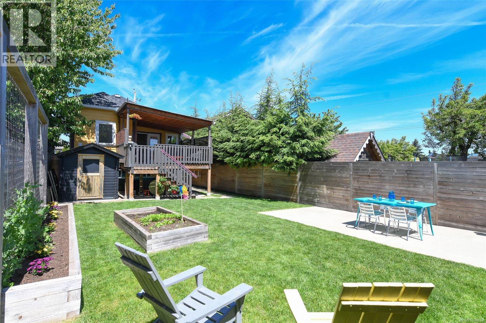 2753 Maryport Ave - 24