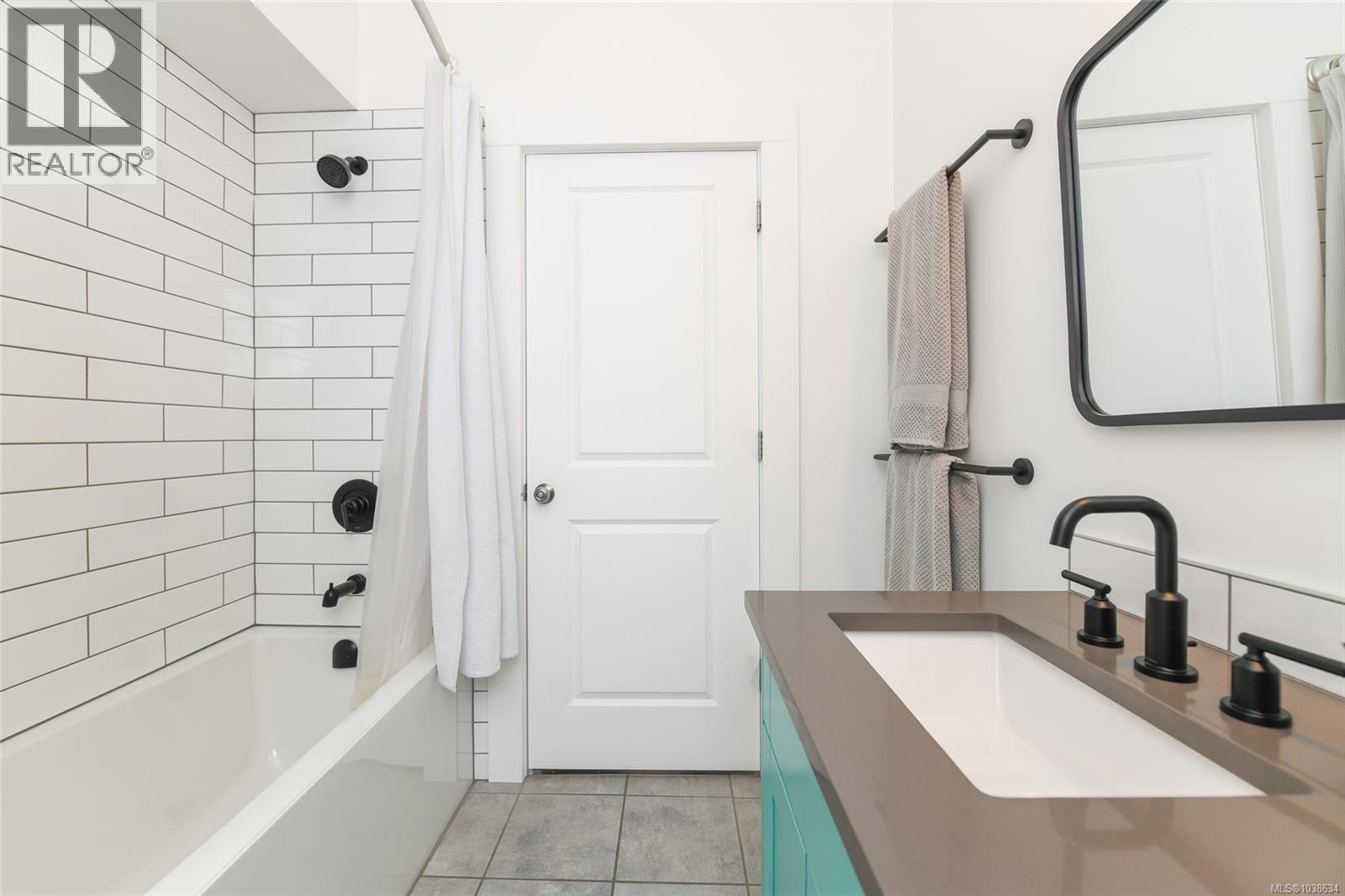 2753 Maryport Ave - 38