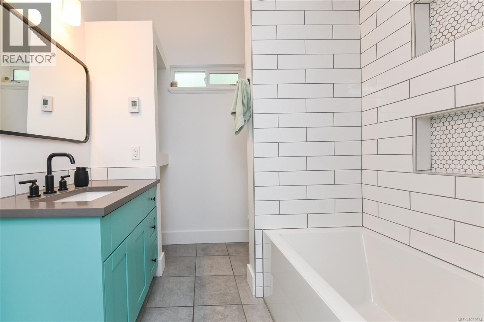 2753 Maryport Ave - 39