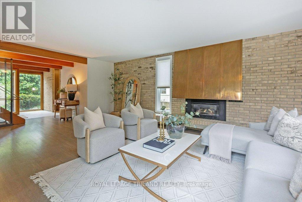 12 MAYFAIR DRIVE - 11